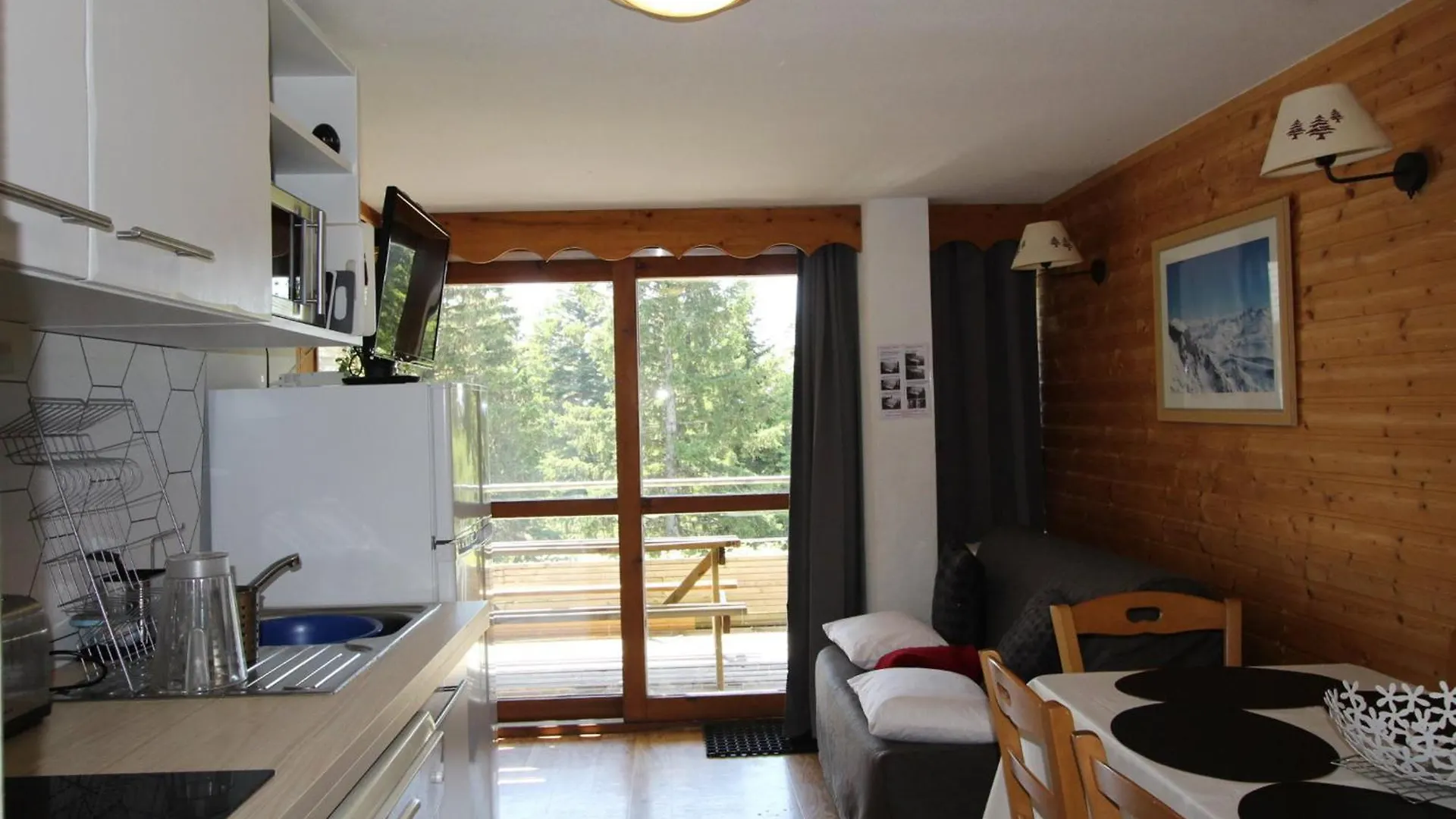 Appartement T2 Cabine Avec Terrasse, Pied Des Pistes, Proche Commerces A Chamrousse 1700 - Fr-1-549-136